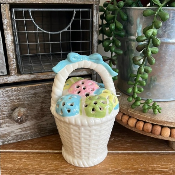 New Decorative Ceramic Light Up Easter Basket - Picture 3 of 4